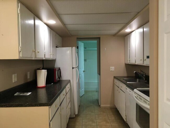 Foto del edificio - 812 Stratford Dr