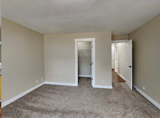 Building Photo - 1109 Boatman Ave NW