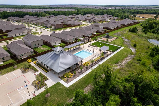 Building Photo - Summerwell Wildcat Ranch