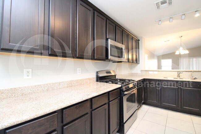 Building Photo - 18620 W Larkspur Dr