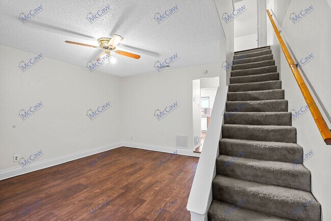 Foto del edificio - Great 2/1.5 townhome in Keller!