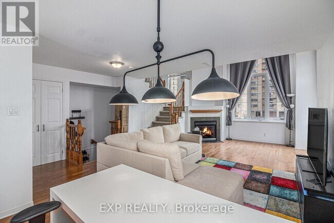 Photo du bâtiment - 1512-1512 Walkley Rd