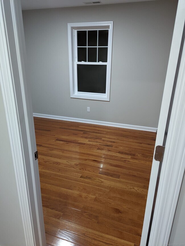 Building Photo - 51 Indian Ave