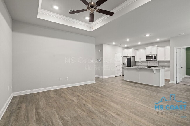 Building Photo - 5759 Overland Dr