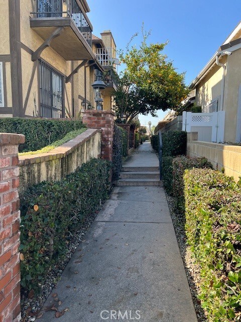 Foto del edificio - 435 N Alhambra Ave