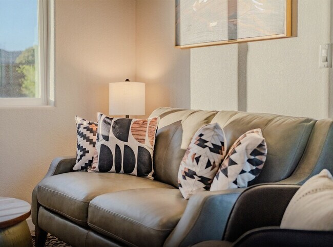 Foto del edificio - 736 W Rider Dr