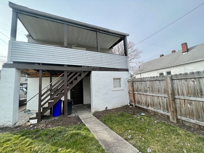 Foto del edificio - 1613 Fourth Avenue (Full Service)