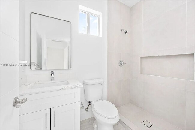 Foto del edificio - 10745 SW 217th St