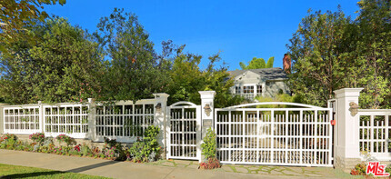 Building Photo - 4352 Talofa Ave