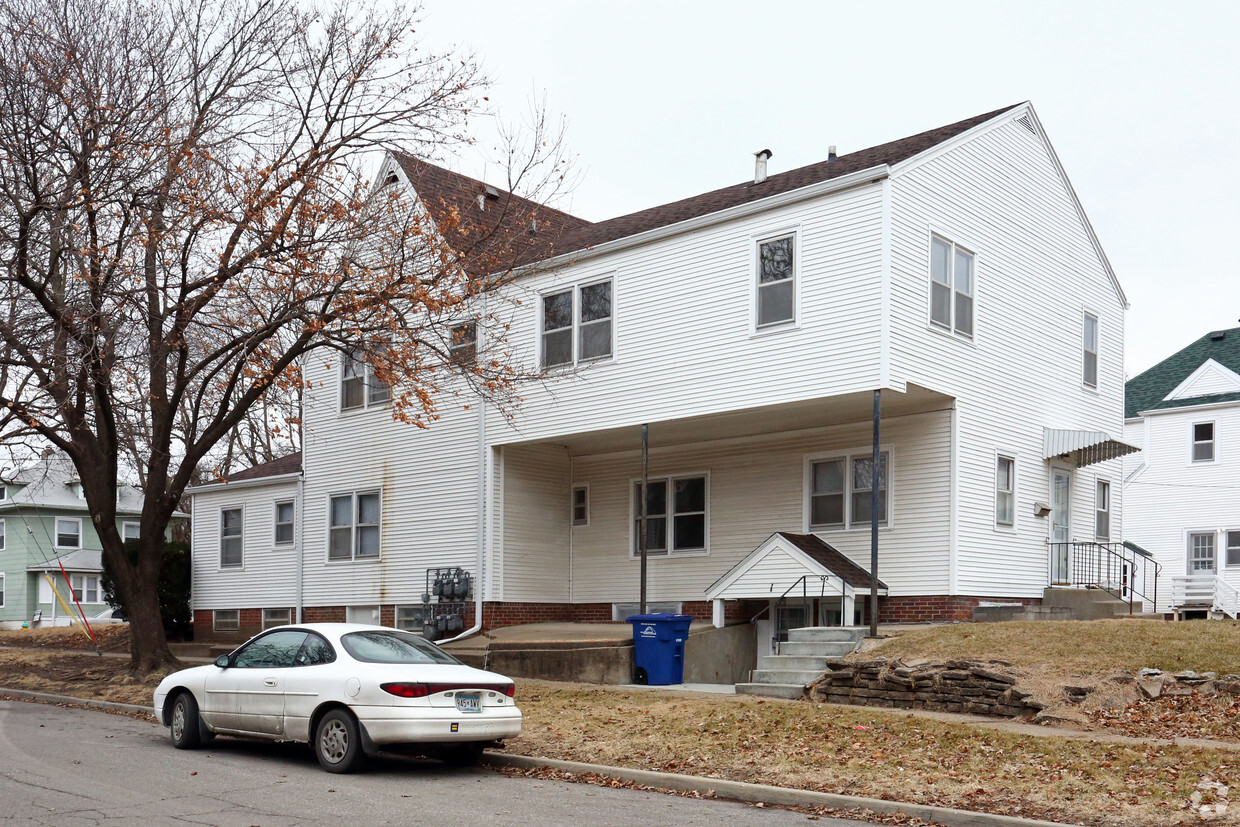 Building Photo - 2650 Cottage Grove Ave