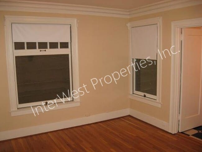 Building Photo - *1ST MONTH'S RENT FREE PROMO & NO HOA MOVE IN/OUT FEES* Studio Unit in the Alphabet Dist w/hardwo...