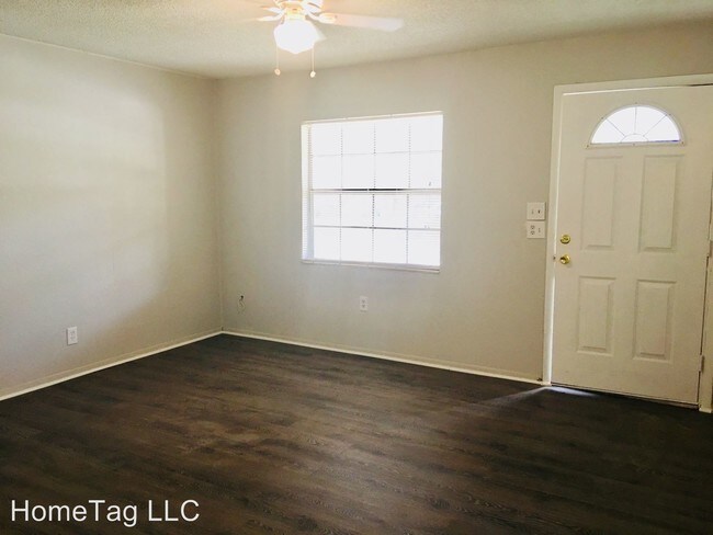 Building Photo - 3655 Baronette Dr