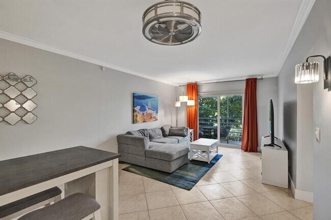 Foto del edificio - 1407 NE 56th St