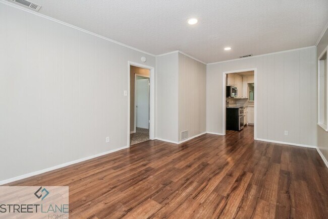 Foto del edificio - REDUCED!