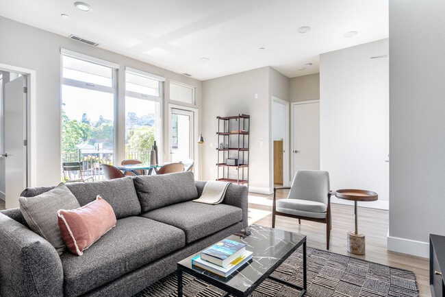 Building Photo - 261 El Camino Real