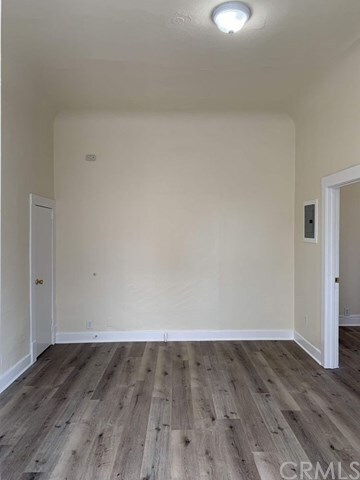 Building Photo - 125 E 20th St