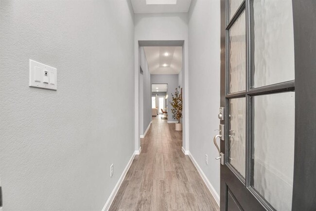 Building Photo - 5118 Morrison Dr