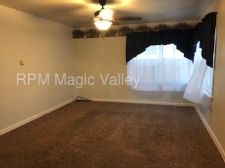 Building Photo - Cute Older House with huge yard