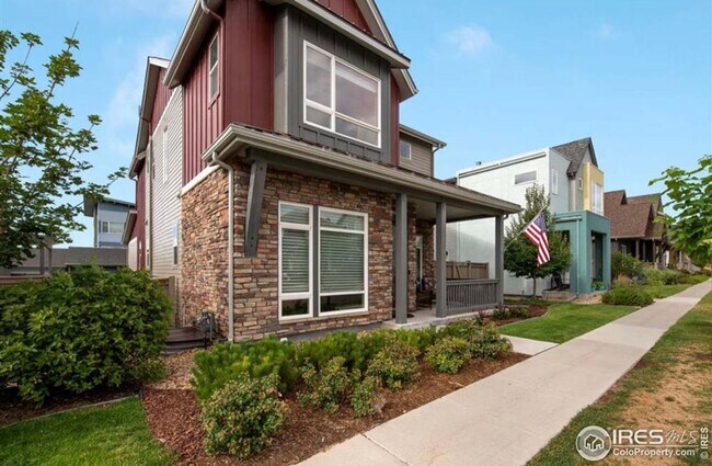 Foto del edificio - STUNNING 2 STORY SMART HOME IN LOUISVILLE