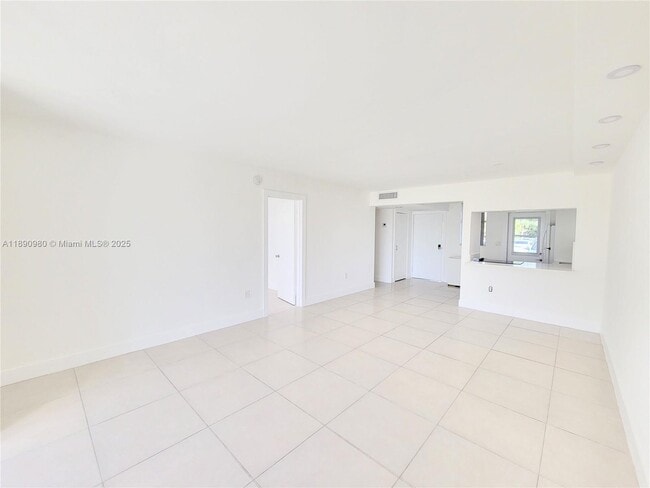 Building Photo - 3010 Marcos Dr