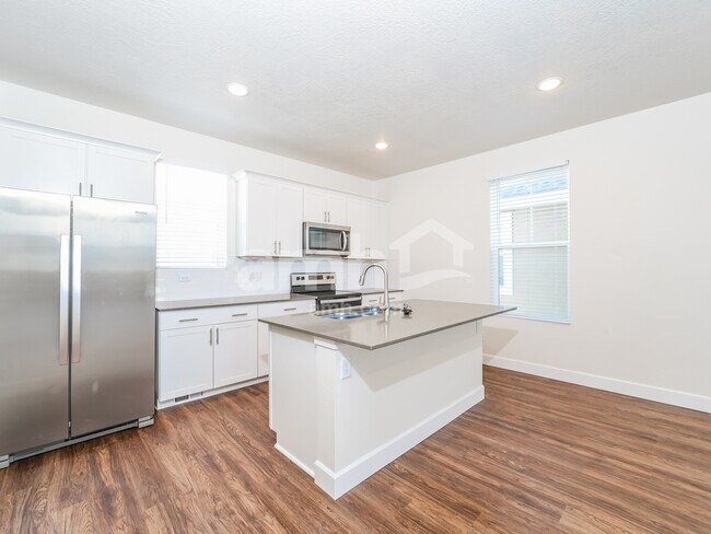 Building Photo - 6042 W South Jordan Pky