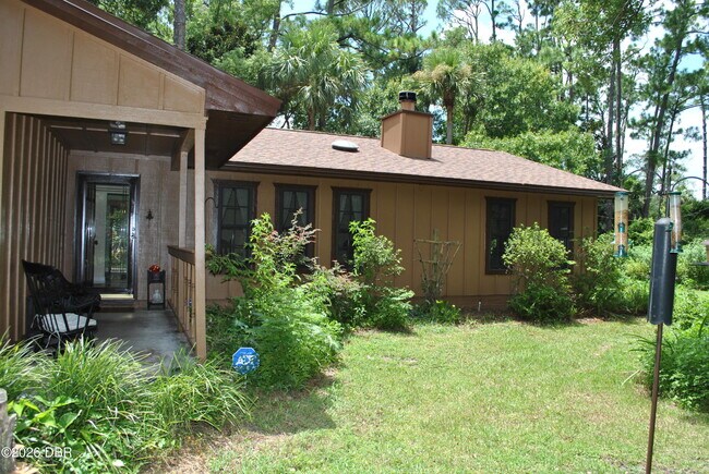 Foto del edificio - 5590 Lancewood Cir S