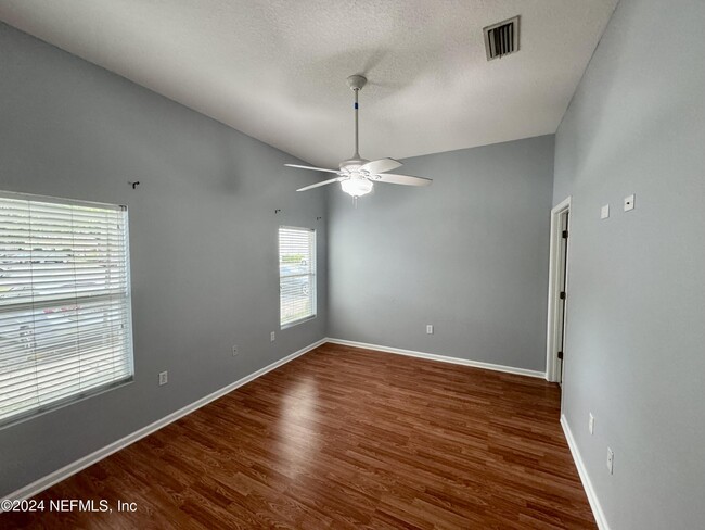 Building Photo - 6087 Maggies Cir