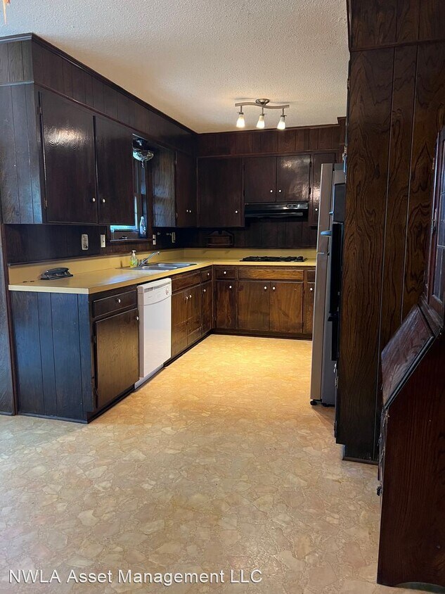 Primary Photo - 4 br, 2.5 bath House - 2914 Frostwood Dr.