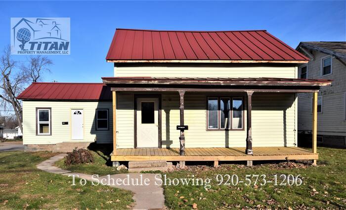 Primary Photo - 2 Bedroom New London Town House