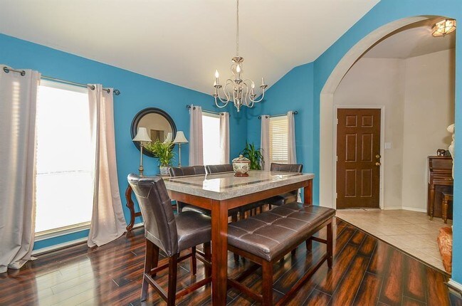 Foto del edificio - 4902 Grapevine Lake Ct