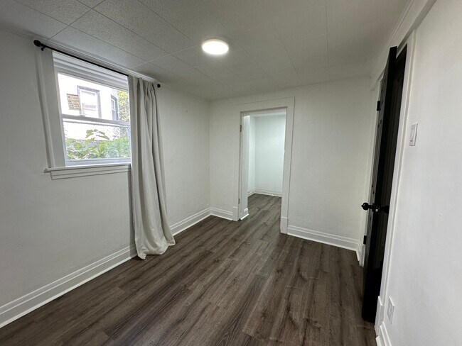 Foto del edificio - 4904 N Austin Ave