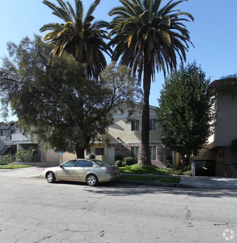 Foto del edificio - 223 W Tujunga Ave