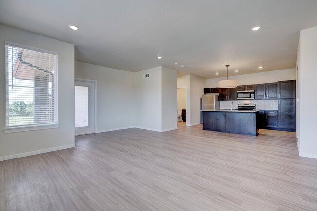 Building Photo - The Encore Apartments