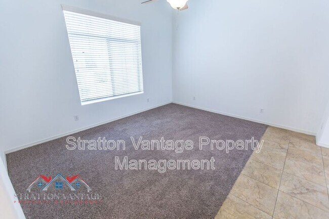 Building Photo - 2149 W Barwick Dr