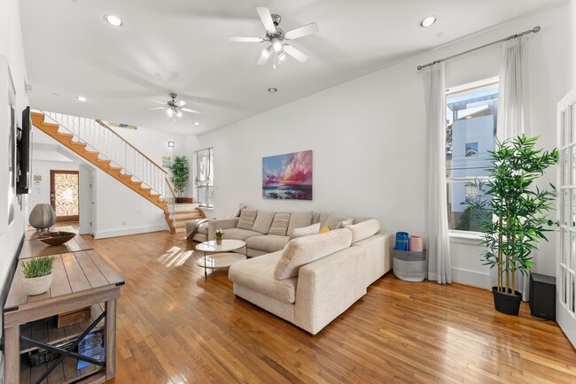 Foto del edificio - 315 Fairview St