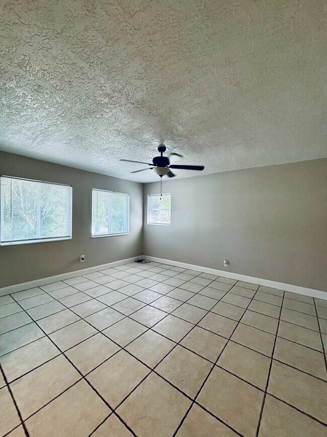 Foto del edificio - 1108 Myrtle Ln