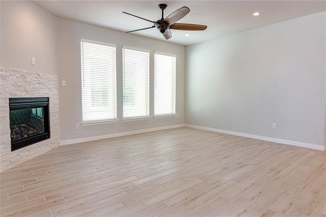 Building Photo - 2097 Almassera Dr