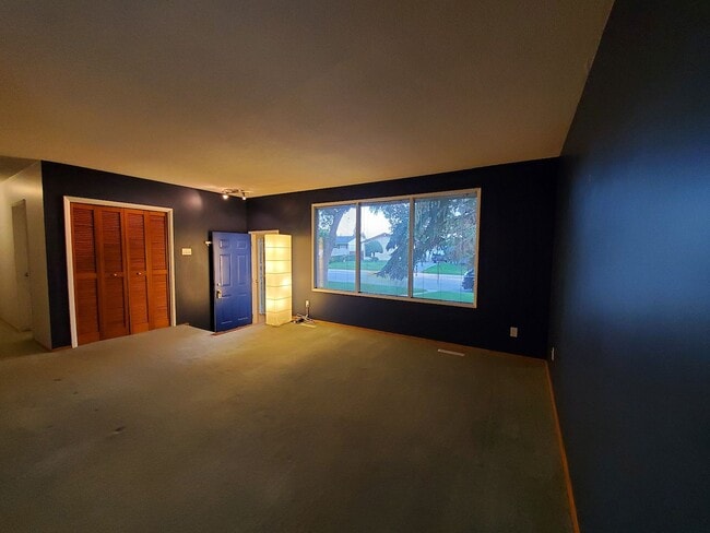 Building Photo - 5104 Fourier Dr SE
