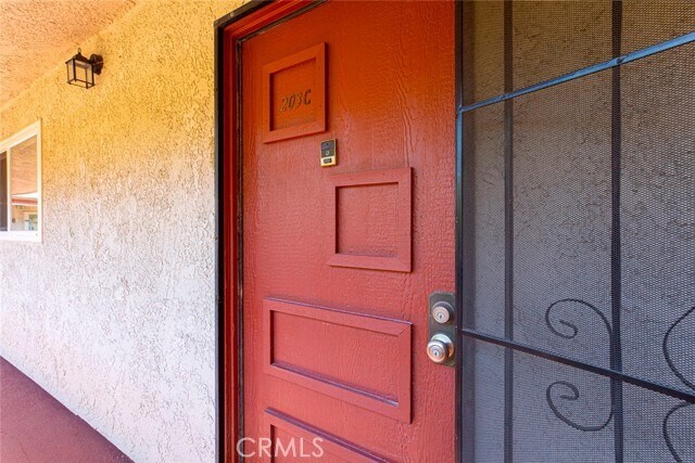Foto del edificio - 1523 E Windsor Rd
