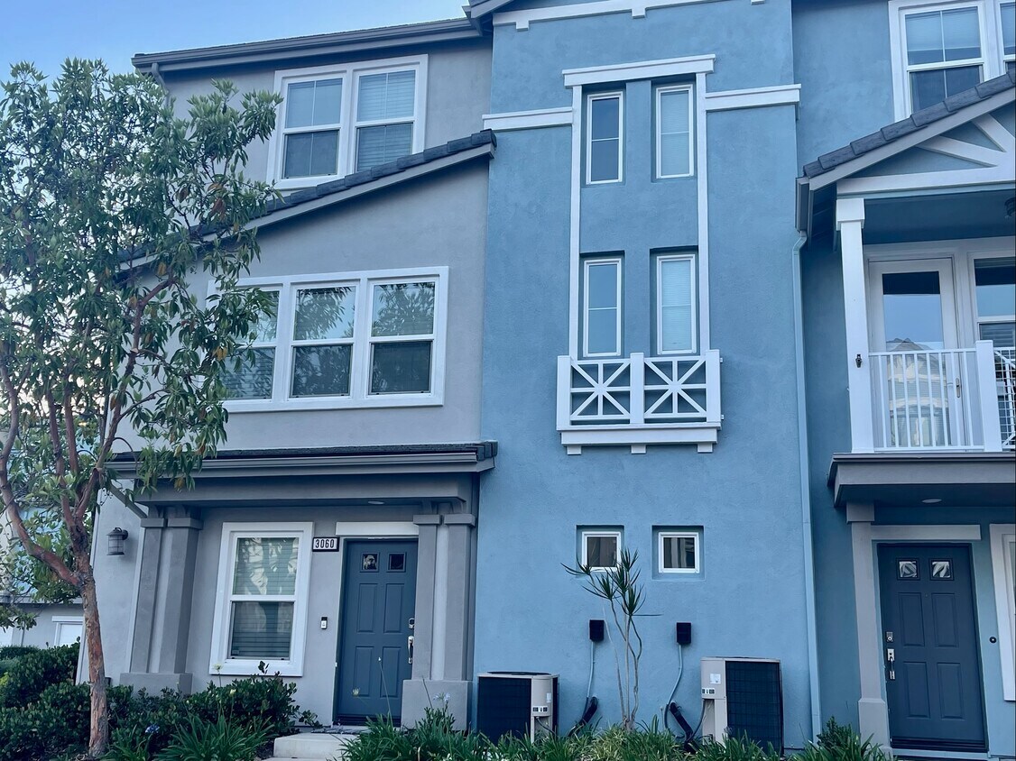 Outside view - 3060 Sunset Canyon Dr