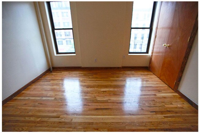 Building Photo - 701 Saint Nicholas Ave
