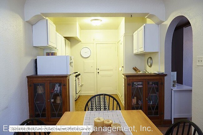 Foto del edificio - 4480 N Oakland Ave