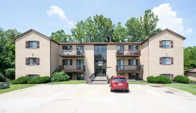 Building Photo - 2050 Augusta Blvd
