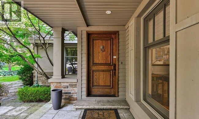Building Photo - 250 Dalewood Dr