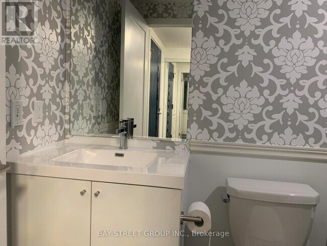 Photo du bâtiment - 2545 Simcoe St N