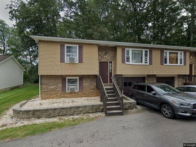 Building Photo - 106 Fernwood Ct
