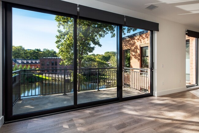 Building Photo - The Mill