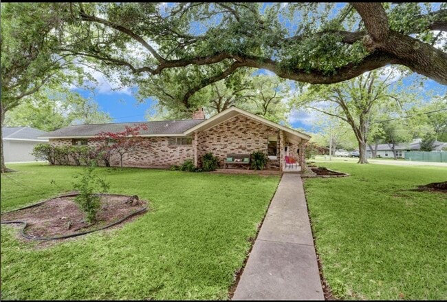 Building Photo - Rental - Alcorn