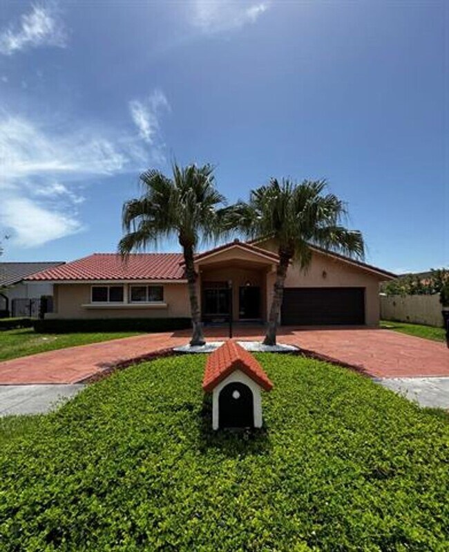 Foto del edificio - 3681 SW 132nd Pl