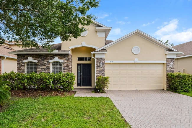 Building Photo - 14742 Stonebriar Way